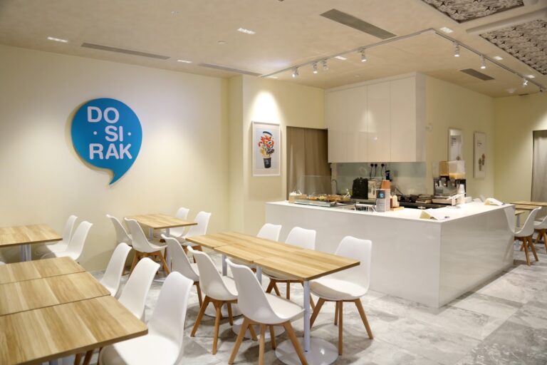 AF1QipOJxE2PfSOLo4U1unBw 2N6002s3YpKg5jwNMmG s1536 768x512