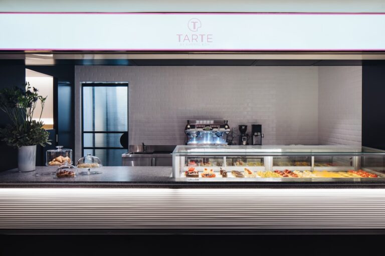 AF1QipPHvxqwh1p8gR 84GWcEukLZoNb2DG00z9Y6OC7 s1536 768x512