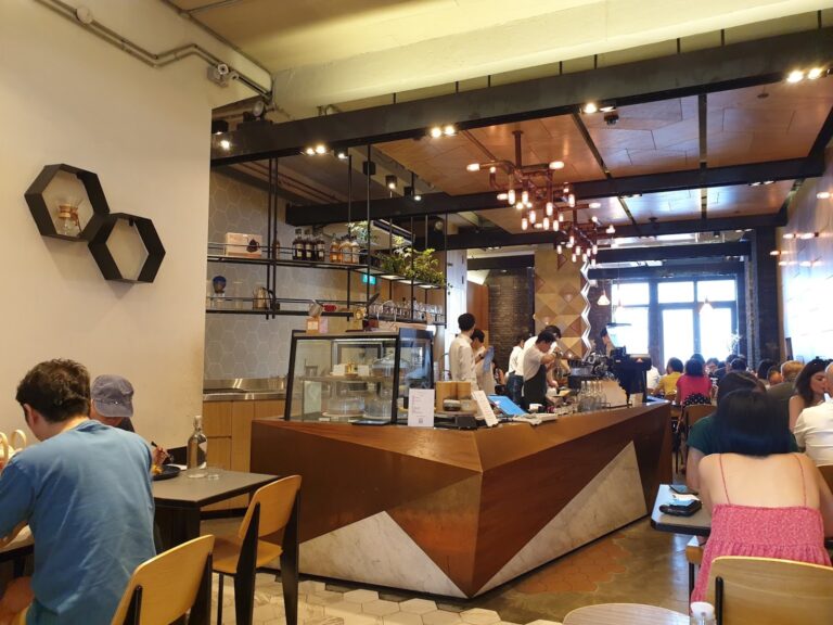 AF1QipM 4ZBNGYUdx4TKZ T0iroNrsrPNIs GZPrCmB5 s1536 768x576